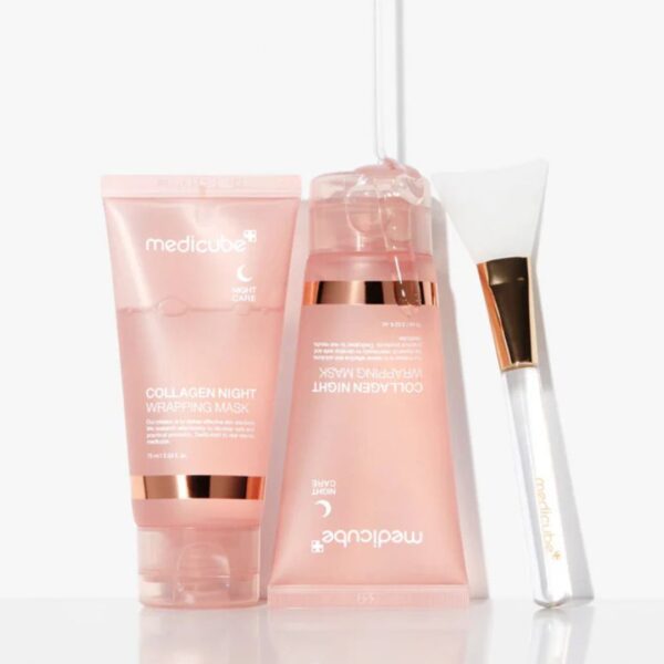 Close-up of Medicube Collagen Night Mask Texture – Smooth Cream Formula
