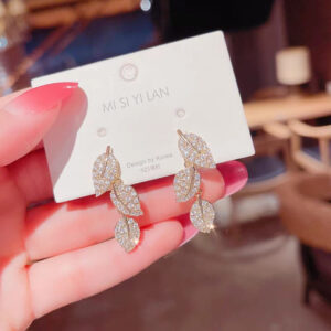 3 leaves dangles