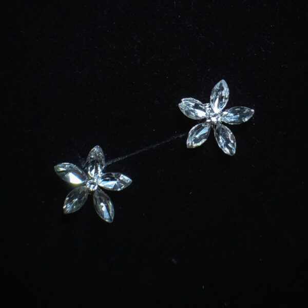 Beautiful dainty flower studs