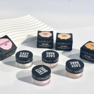 Huda Beauty Easy Bake Loose Baking & Setting Powder 0.8g packaging