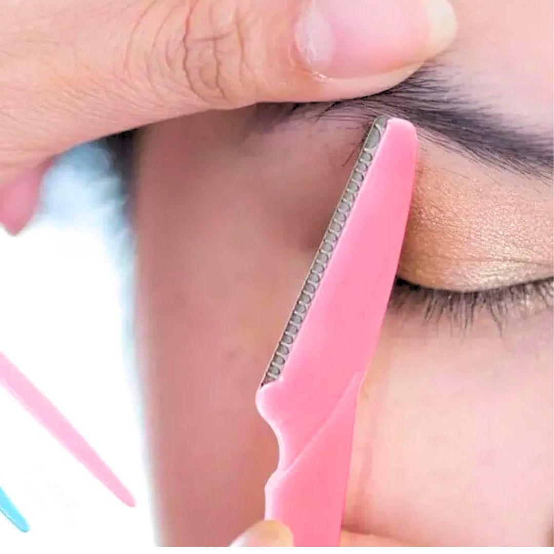 SHEIN- dermaplaning eyebrow & face razor (pack of 3) - Image 4