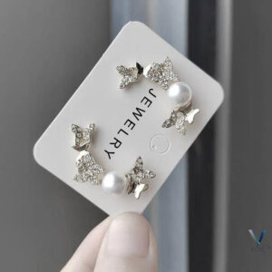 Butterfly with pearl hoop