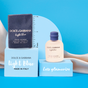 "Dolce & Gabbana Light Blue Pour Homme EDT 4.5ml - Miniature perfume for men with a fresh and woody scent, perfect for travel or gifting."