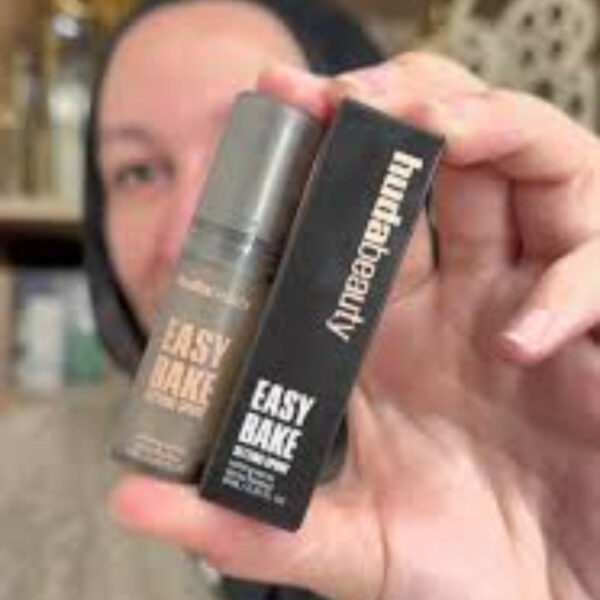 Huda Beauty Easy Bake Setting Spray – 16-Hour Wear, Long-Lasting Makeup Fixer - Image 5