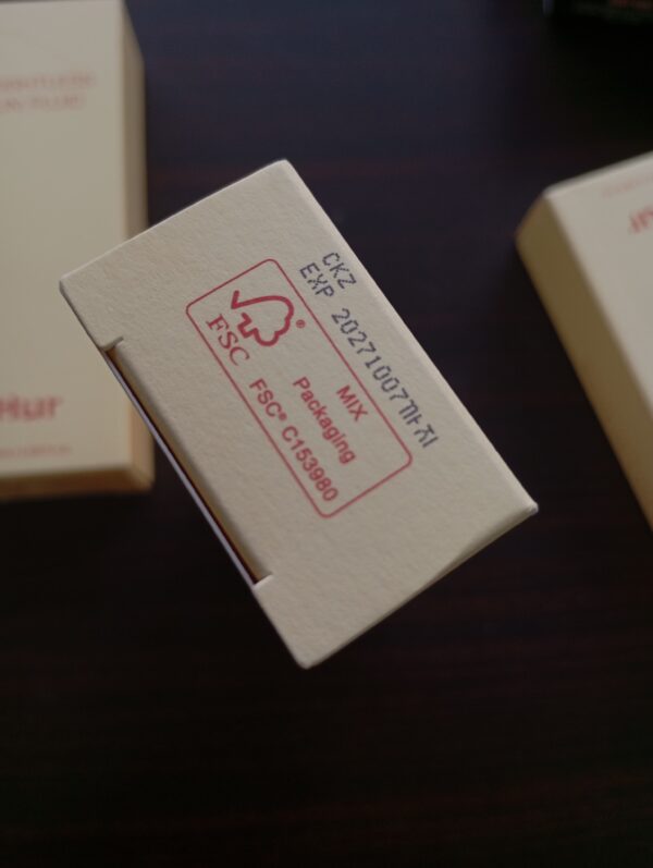 House of Hur – Weightless Sun Fluid SPF50+ PA++++ - Image 4